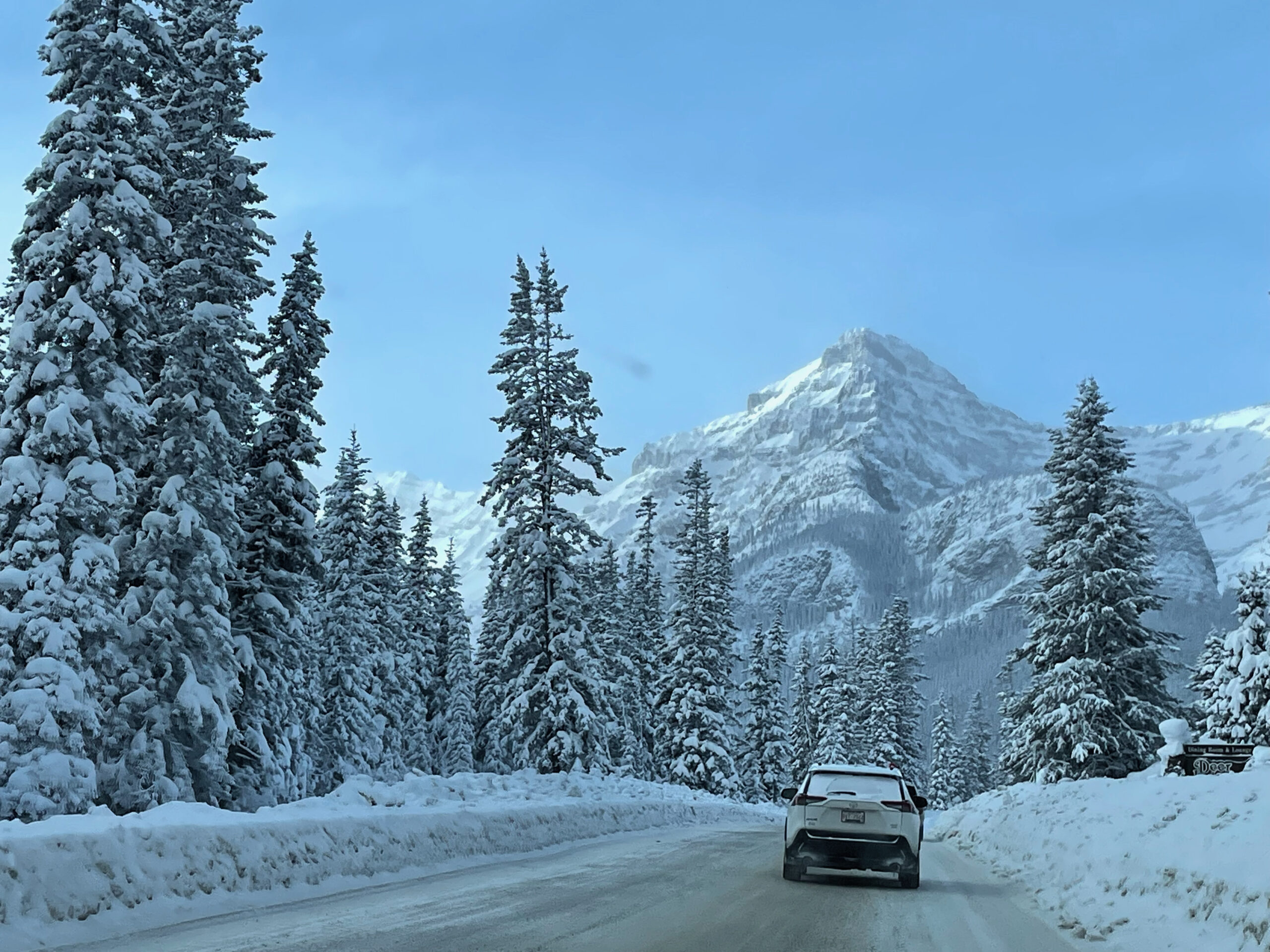 Snowy – Soothing – Stunning: Splendor of the Canadian Rockies