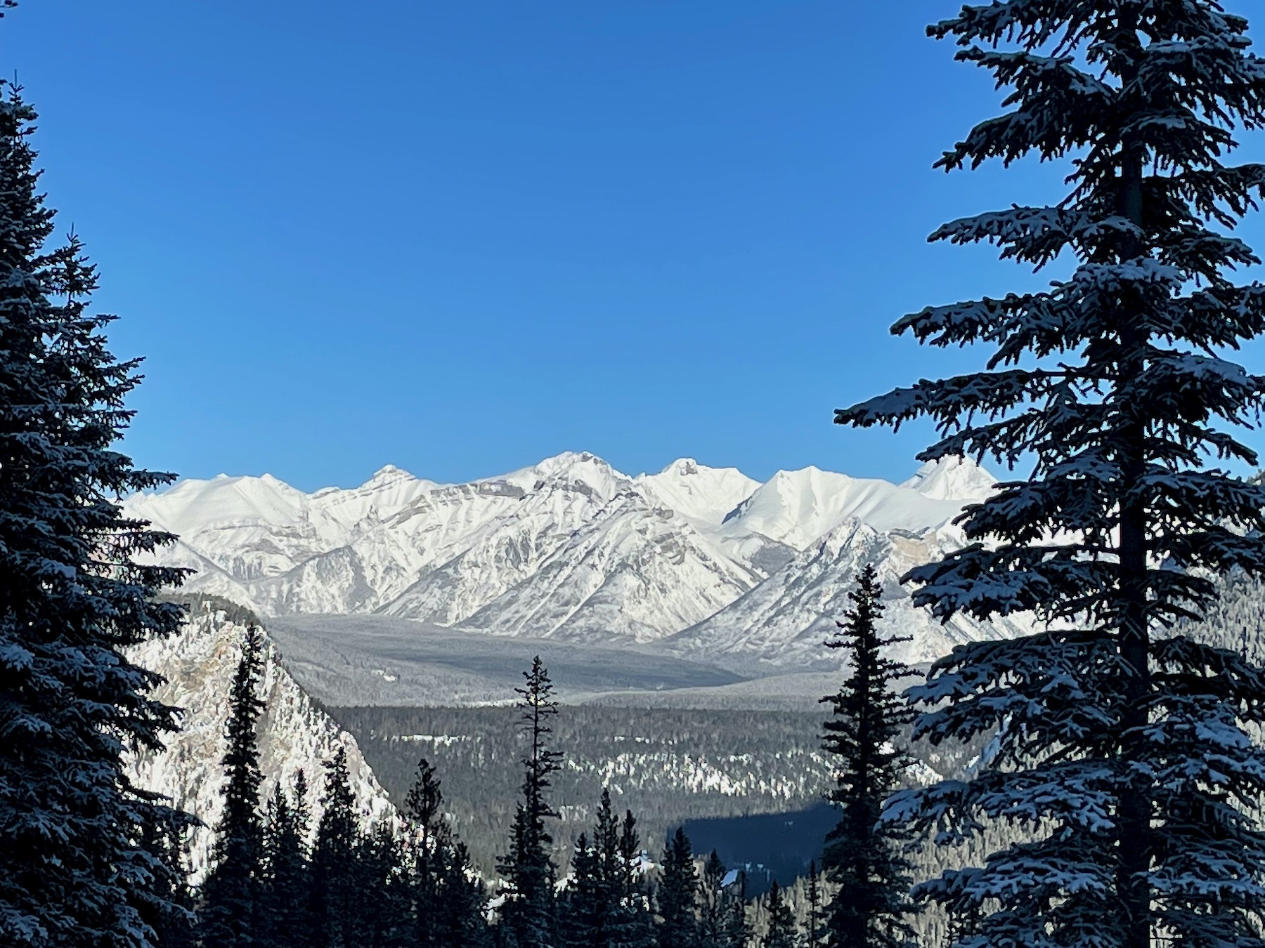 Snowy – Soothing – Stunning: Splendor of the Canadian Rockies