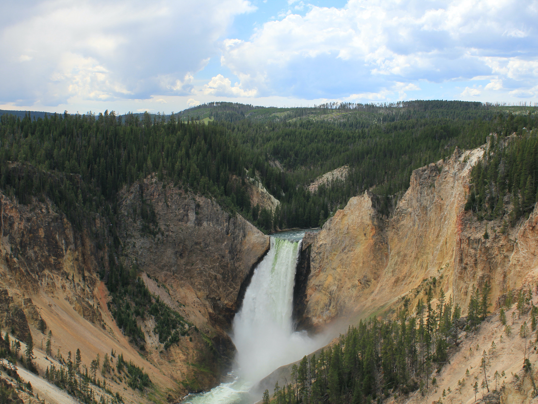 Yellowstone: A Fiery Nature